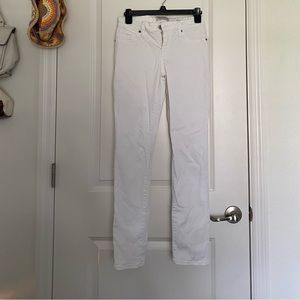 LUCKY BRAND LOLITA SKINNY WHITE JEANS. SIZE 0/25. NEVER WORN LOW RISE